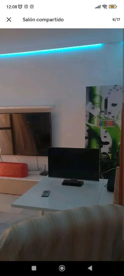 Habitacion Privada, Apartamento Centro Malaga Cerca De La Playa בית אירוח